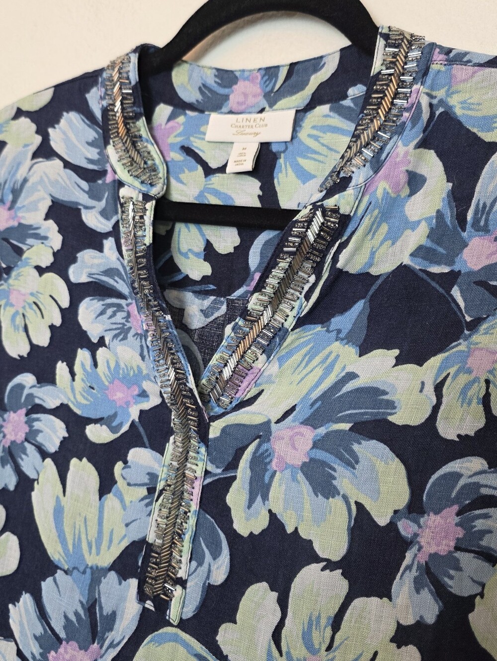 CHARTER CLUB Luxury Blue Floral Beaded Linen V Neck Top Summer Beach Sz Medium - Picture 4 of 13